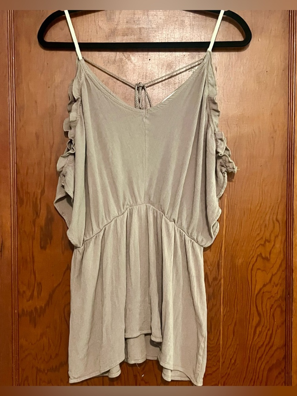 Women’s Taupe Ruffle open sides 
Tank Top (M-L)